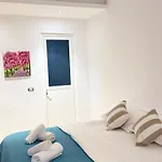 Rida Village Island Εξαμίλιο