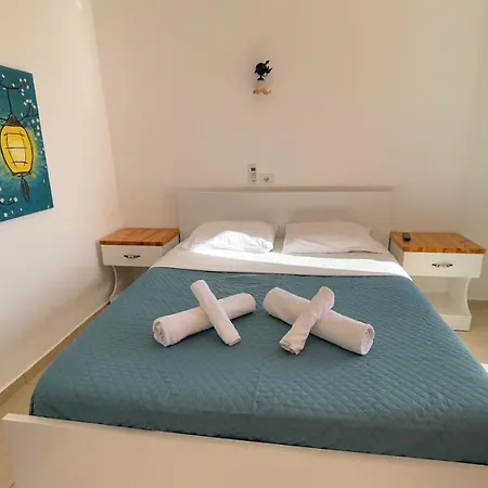 Rida Village Island Bed & Breakfast Ksamil