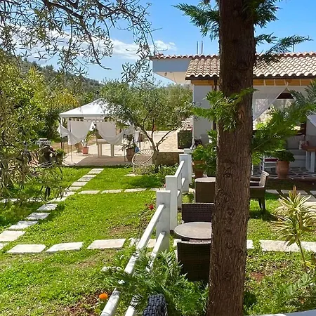 Rida Village Island Bed & Breakfast Ksamil