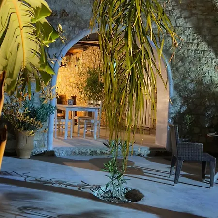 Rida Village Island * Ksamil