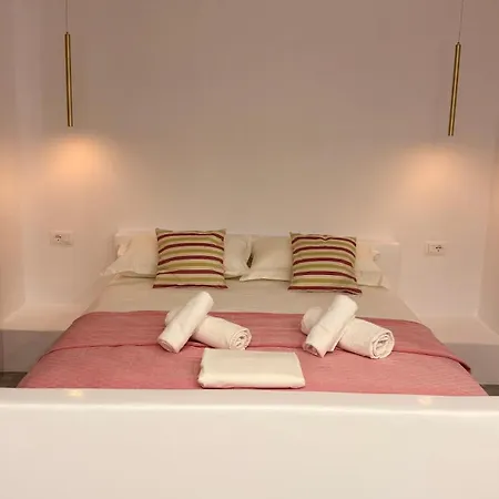 Rida Village Island Bed & Breakfast Ksamil