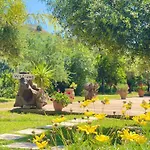 Rida Village Island ベッド・アンド・ブレックファスト 4*