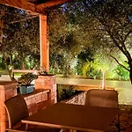 Rida Village Island Frühstückspension 4*
