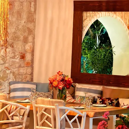 Rida Village Island Bed & Breakfast 3*