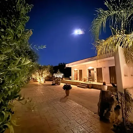 Rida Village Island Oda ve Kahvaltı