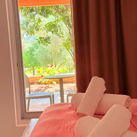 Bed & Breakfast Rida Village Island